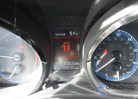 2015 Toyota Corolla S Plus z USA, uszkodzony, nr VIN 5YFBURHE0FP187532